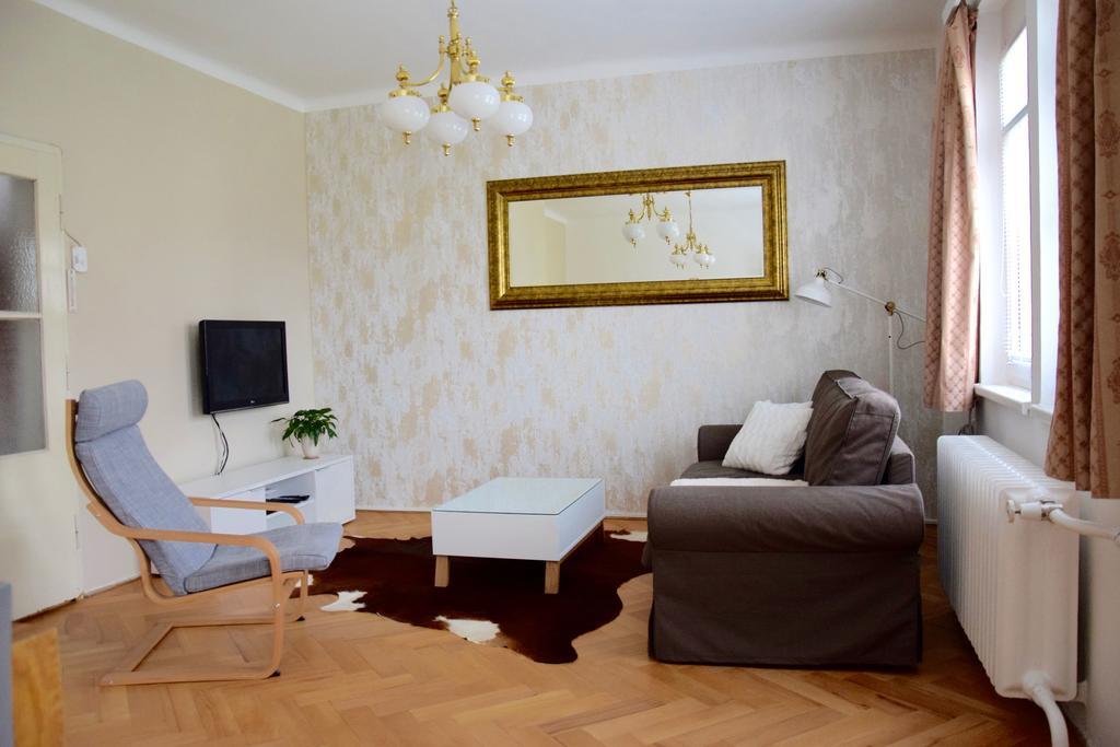 Classical House In Prague 6 Ngoại thất bức ảnh